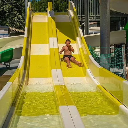 Zecamping 4 Etoiles Club Enfant Parc Aquatique Sauna Hammam Chiens Acceptes 4* Saint-Georges-d'Oleron