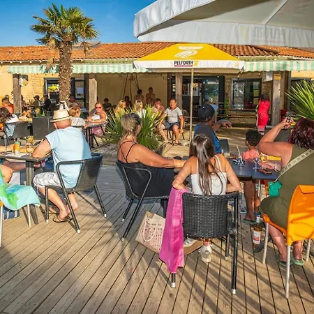 Campingplatz Zecamping 4 Etoiles Club Enfant Parc Aquatique Sauna Hammam Chiens Acceptes Saint-Georges-d'Oleron
