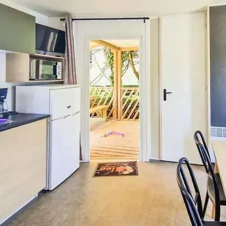 אתר קמפינג Zecamping 4 Etoiles Club Enfant Parc Aquatique Sauna Hammam Chiens Acceptes 4*