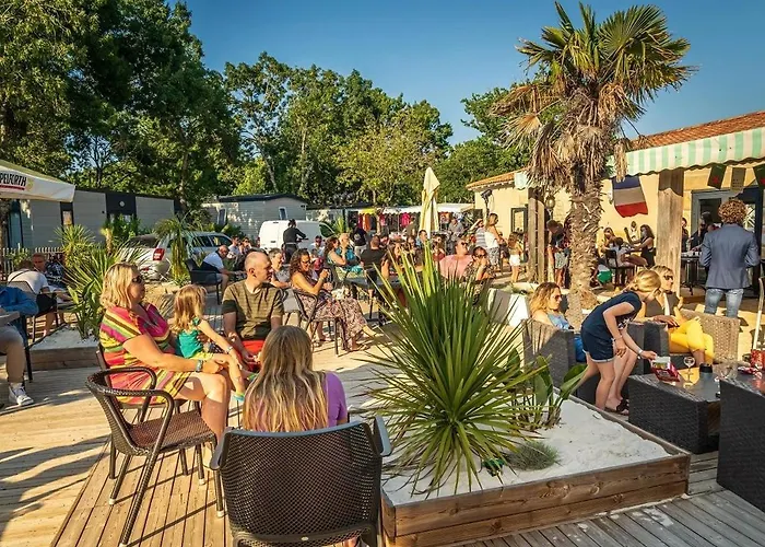 Zecamping 4 Club Enfant Parc Aquatique Sauna Hammam Chiens Acceptes Campingplads 4*